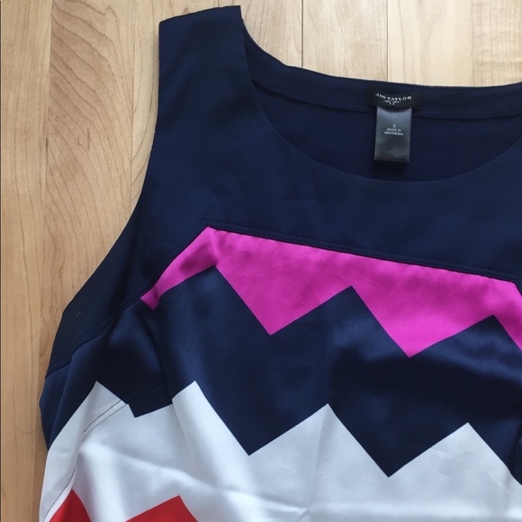 Ann Taylor top - Picture 2 of 4